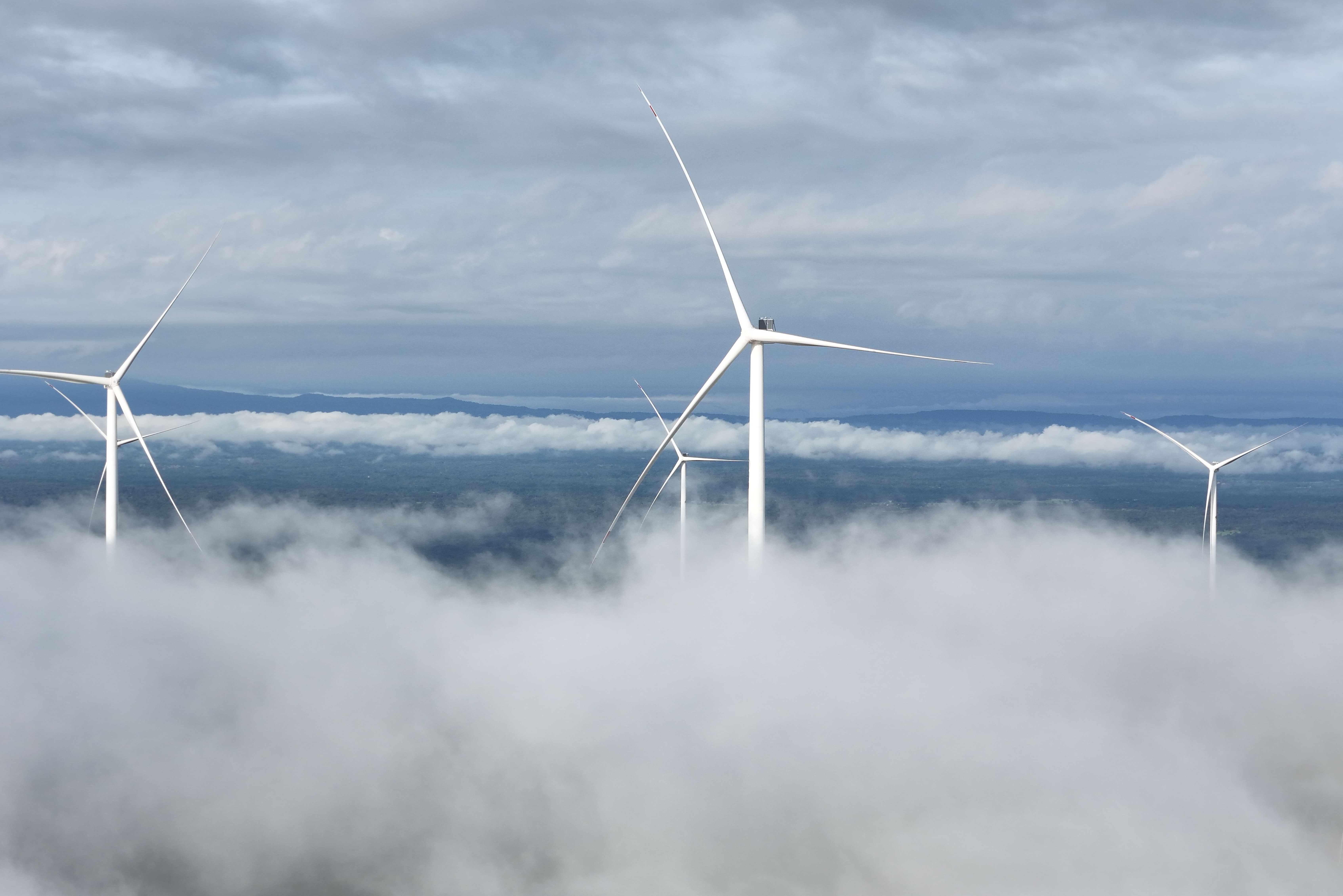 T&T Group van hanh thuong mai nha may dien gio Savan 1 tai Lao hinh anh