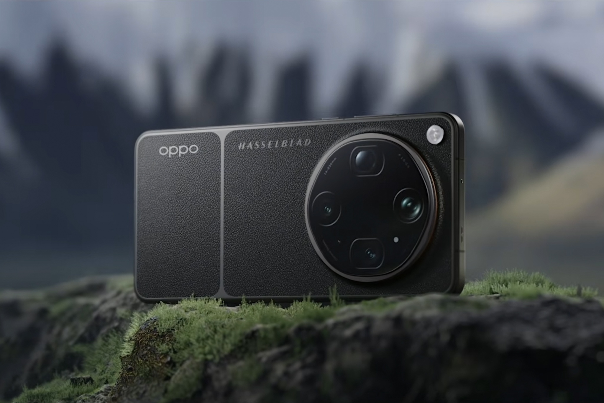 Oppo toan tinh gi khi dua camera zoom 10x tro lai sau 3 nam? hinh anh