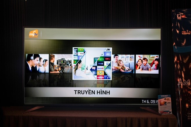 Smart TV Asanzo man hinh cong ra mat anh 1