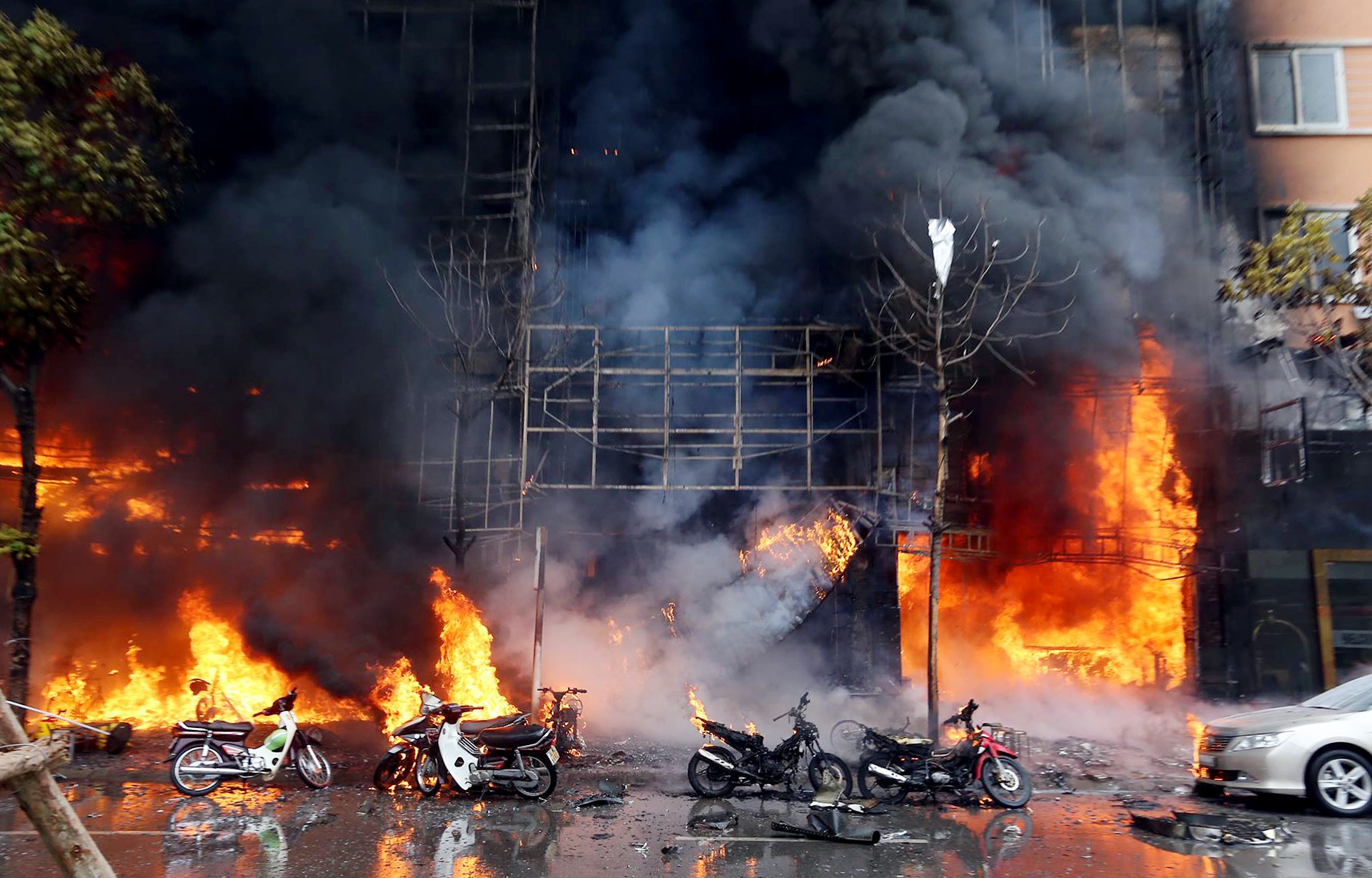 11 vu chay, no lon nhat nam 2016 hinh anh