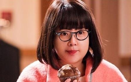 Co gai quyet chia tay nguoi yeu vi bi che beo truoc mat ban be hinh anh