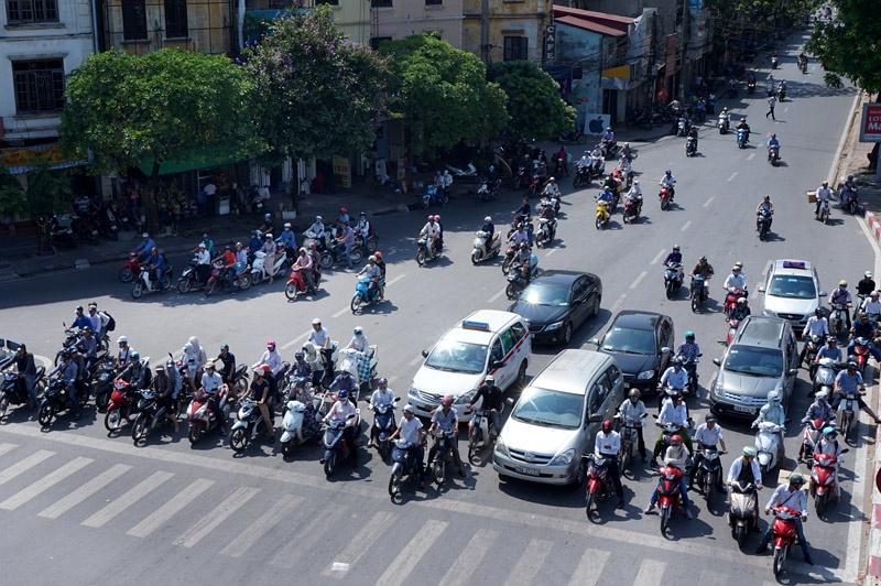 vuot den vang bi phat bao nhieu tien anh 1