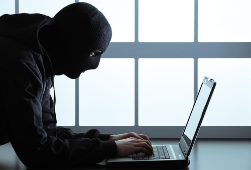 Nhan vien cu chiem doat website de tong tien cong ty hinh anh