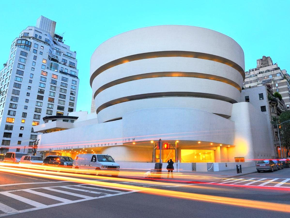 Bảo tàng lắp bồn cầu bằng vàng khối cho khách dùng ảnh 2 Bao tang lap bon cau bang vang khoi cho khach dung anh 2