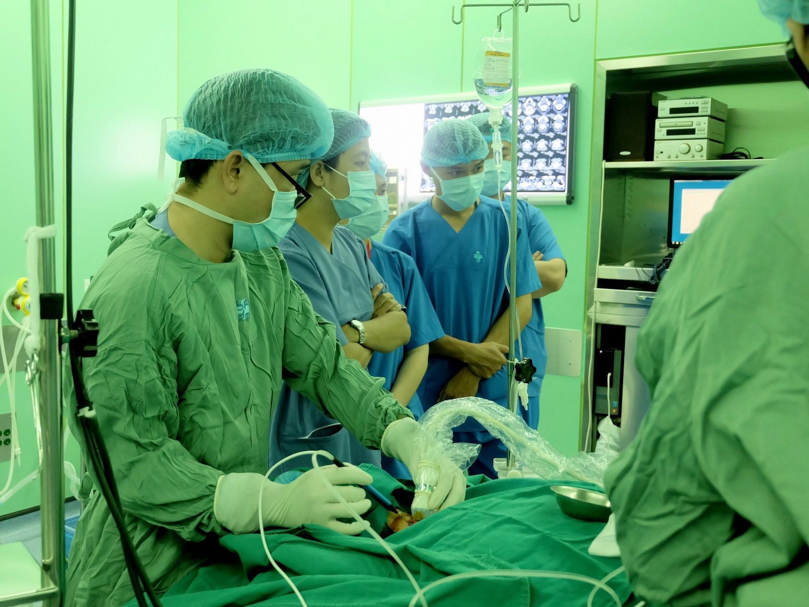 Phương pháp mới chữa bệnh bướu cổ ảnh 1 Phuong phap moi chua benh buou co anh 1