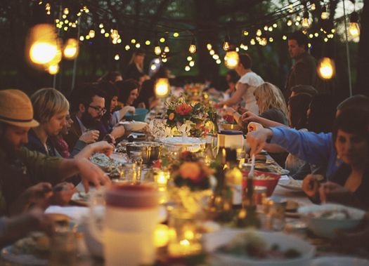 11 nguyen tac khi du tiec can nho cua nguoi van minh hinh anh