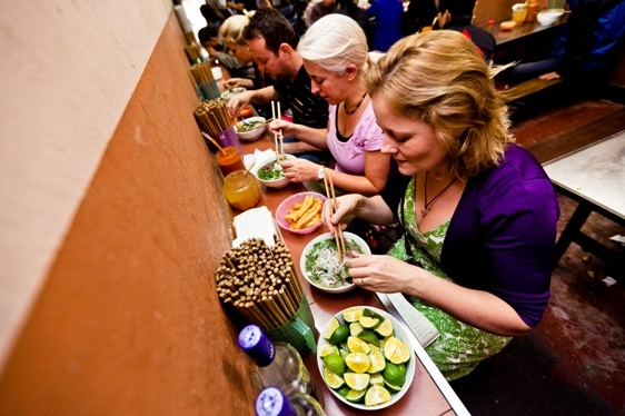 Pho bo vao top am thuc duong pho xuat sac nhat Chau A anh 2