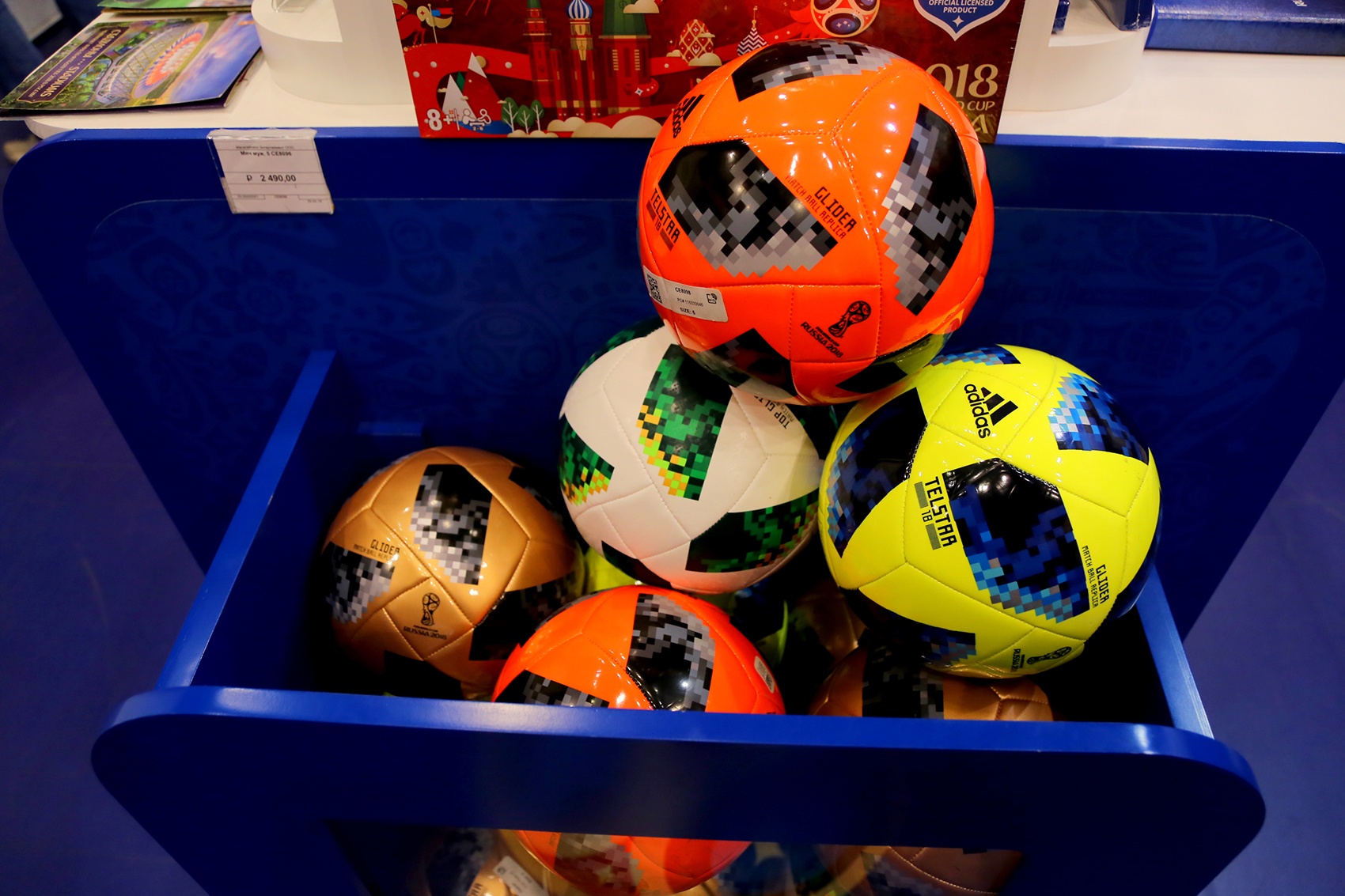 cua hang FIFA World Cup 2018 anh 15