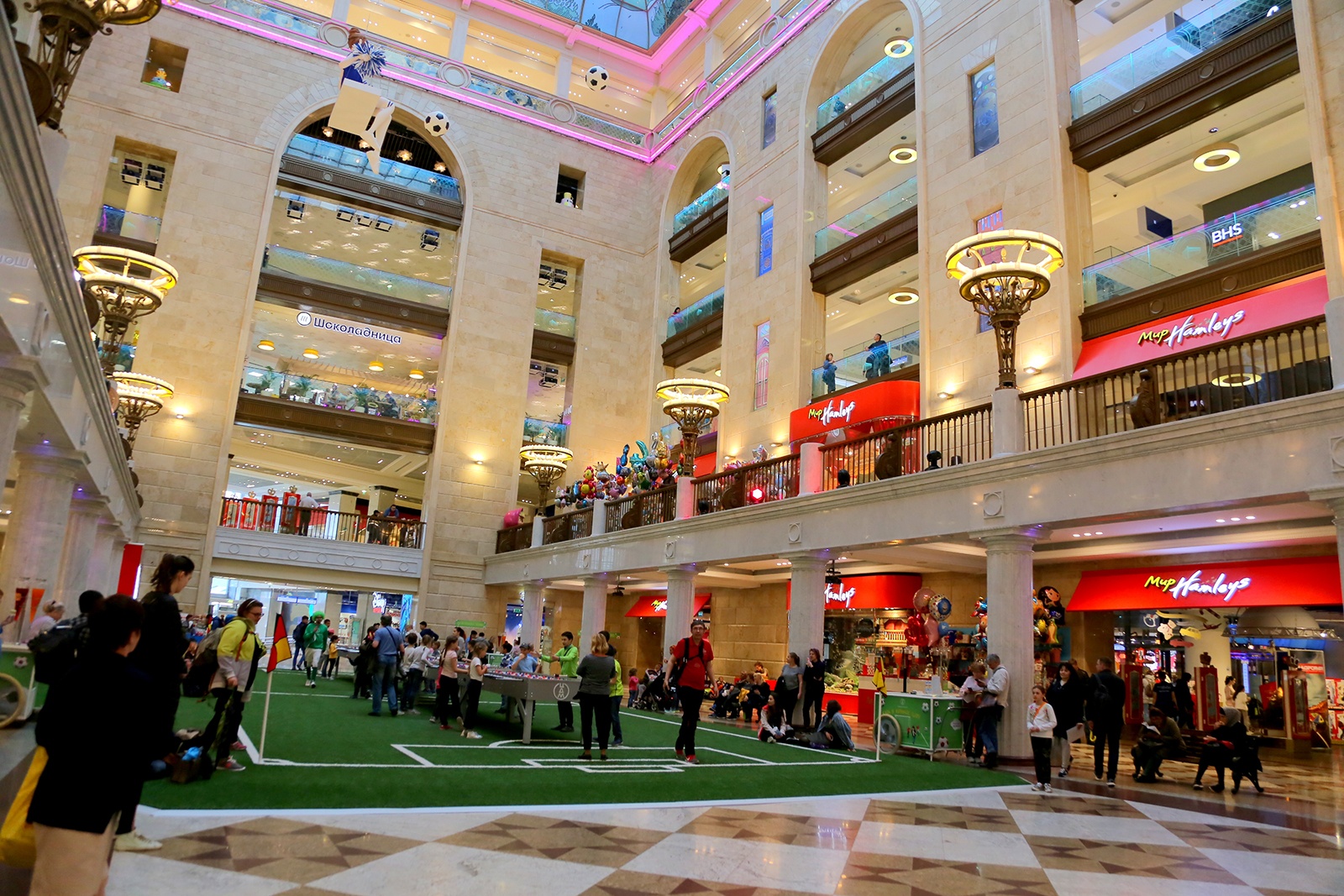 khong khi bong da anh 1