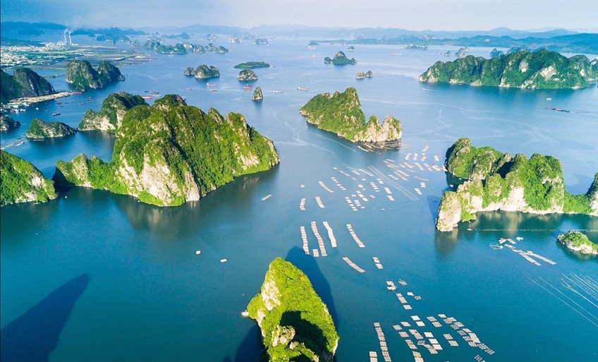 Vinh Ha Long dan dau danh sach diem den hang dau Viet Nam 2018 hinh anh