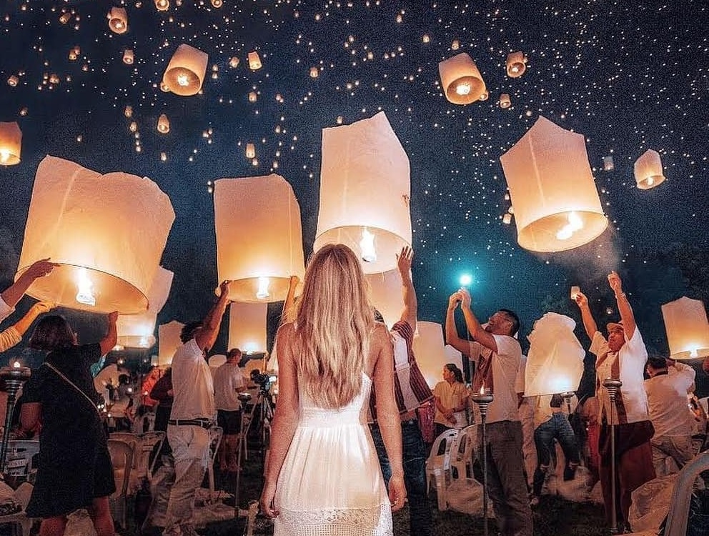 #Mytour: Lac vao the gioi co tich trong le hoi den troi o Chiang Mai hinh anh