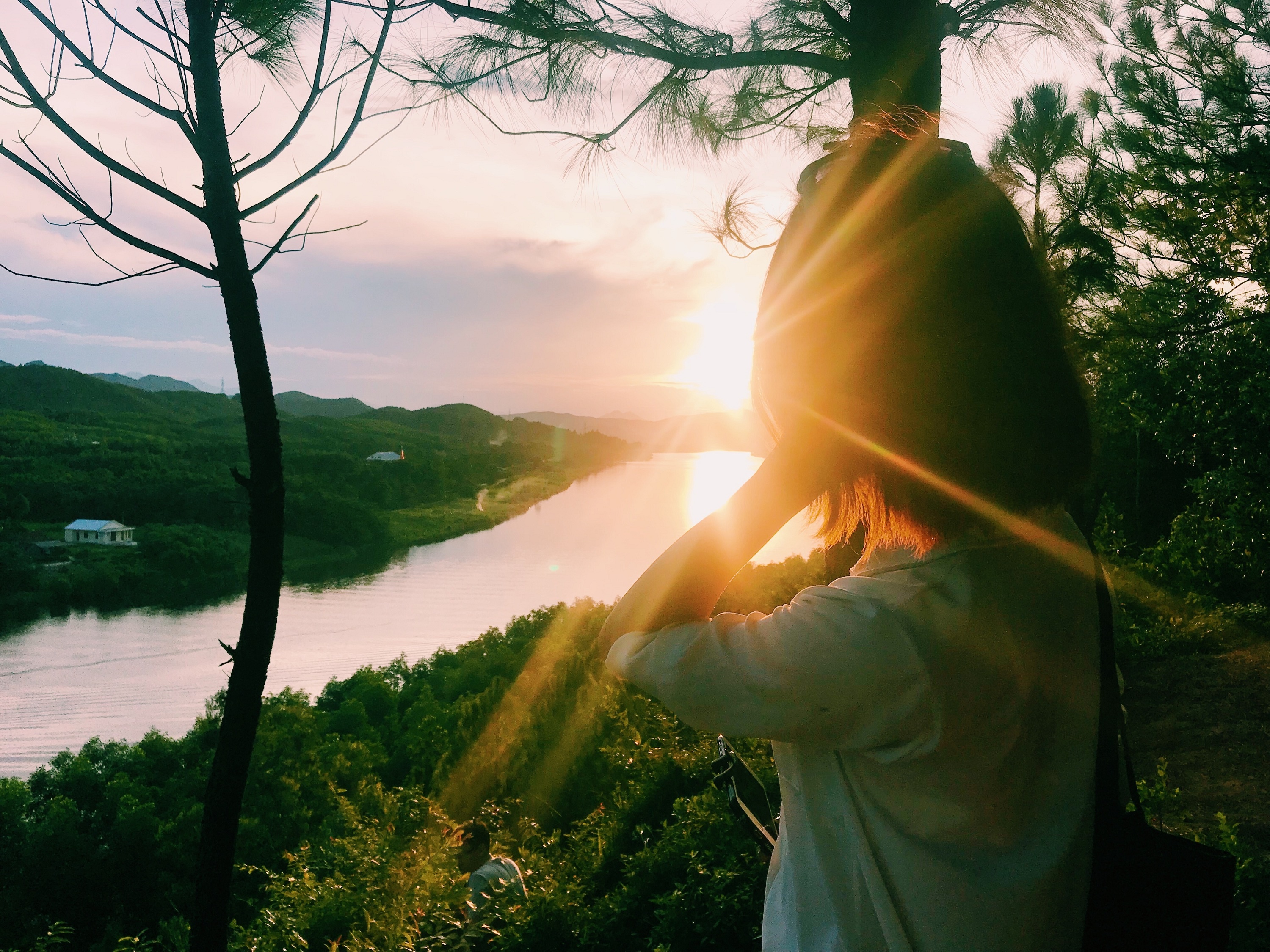 Thu tron hoang hon xu Hue tuyet dep tu doi Vong Canh hinh anh