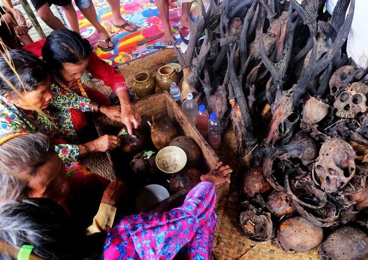 tap tuc ky di o Indonesia anh 9