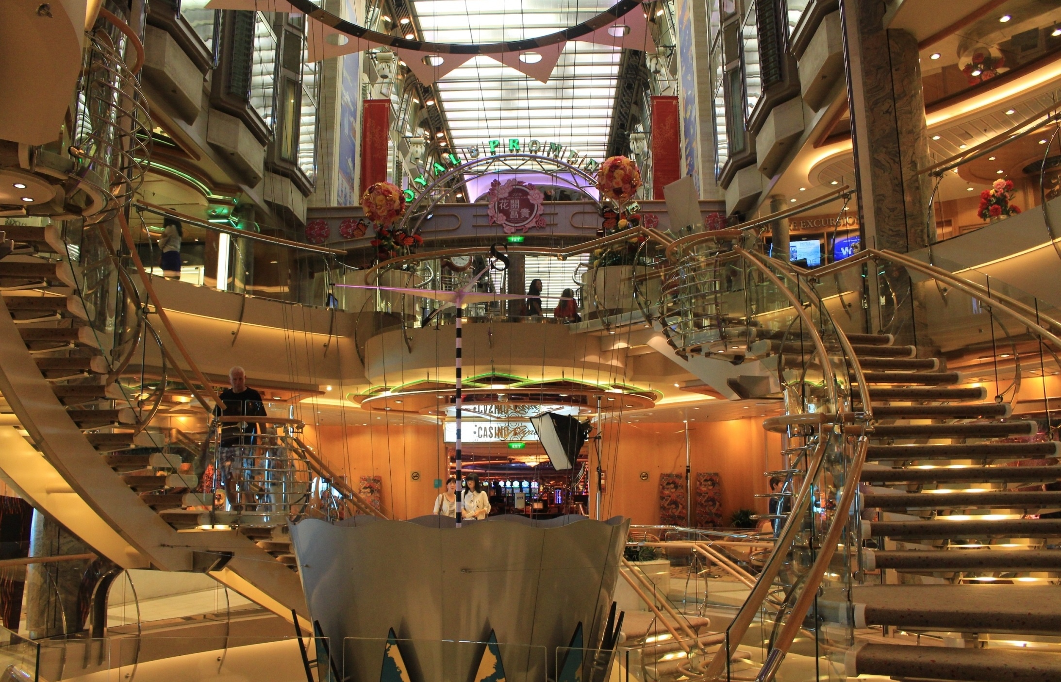 Du ngoan Singapore, Thai Lan tren du thuyen 5 sao trang le hinh anh