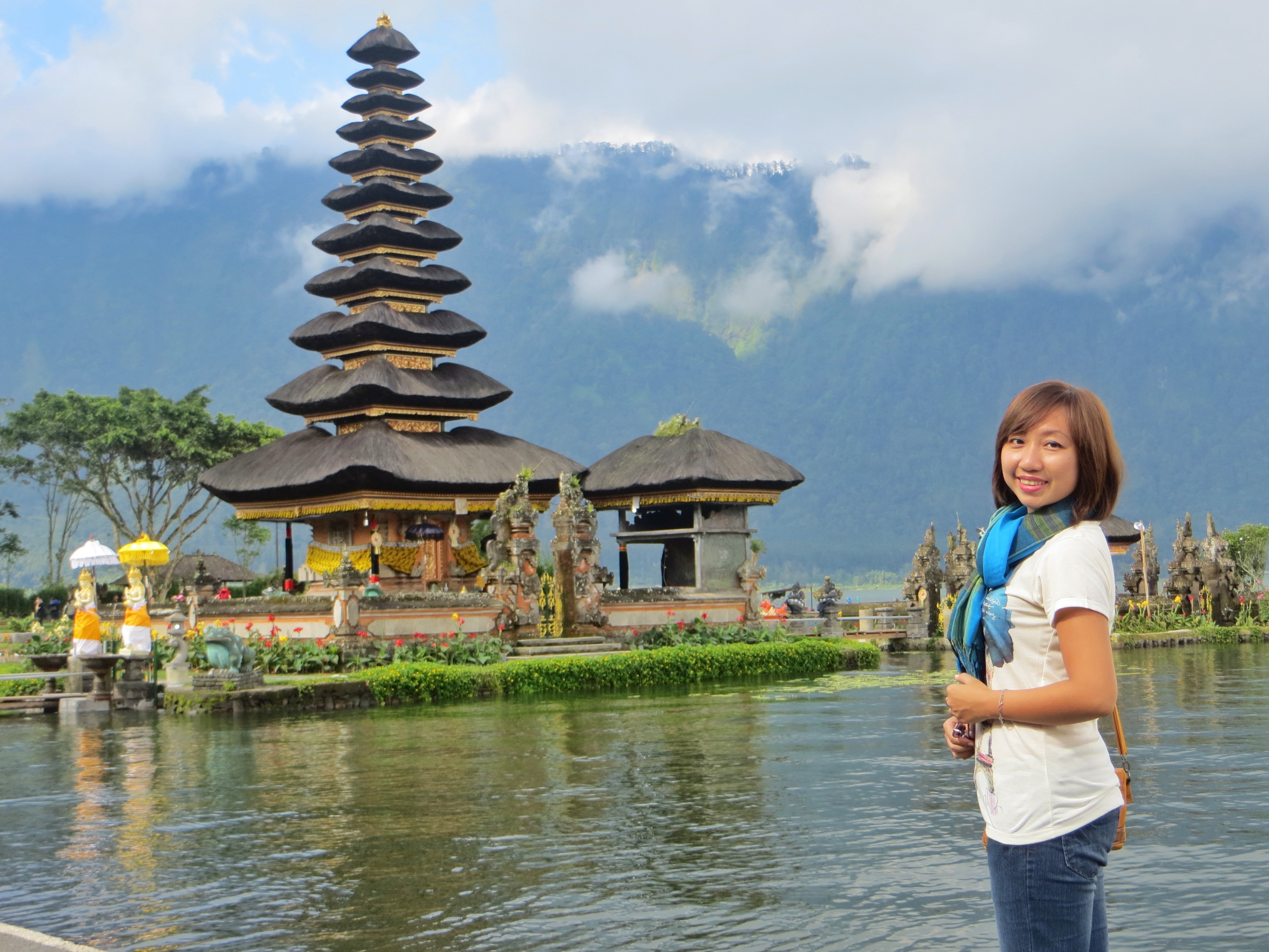 #Mytour: Den tham nhung ngoi den linh thieng tren dao ngoc Bali hinh anh