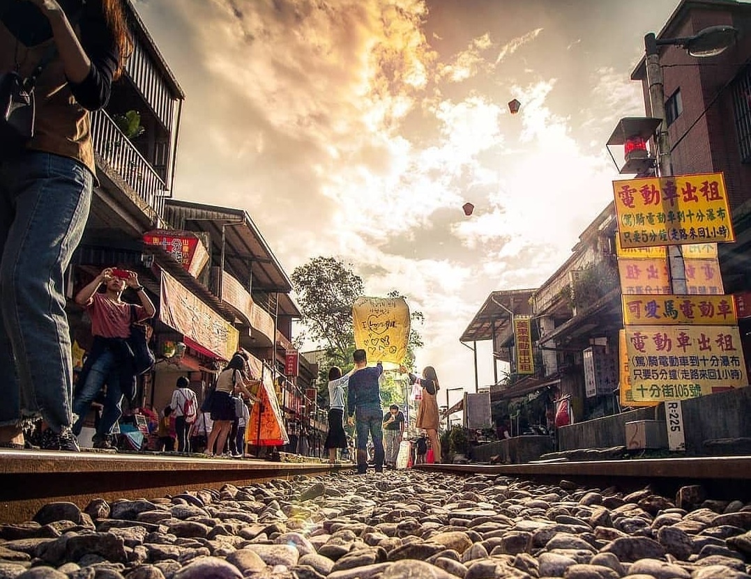 Goi y lich trinh chi tiet cho 2 ngay lang thang Dai Bac hinh anh