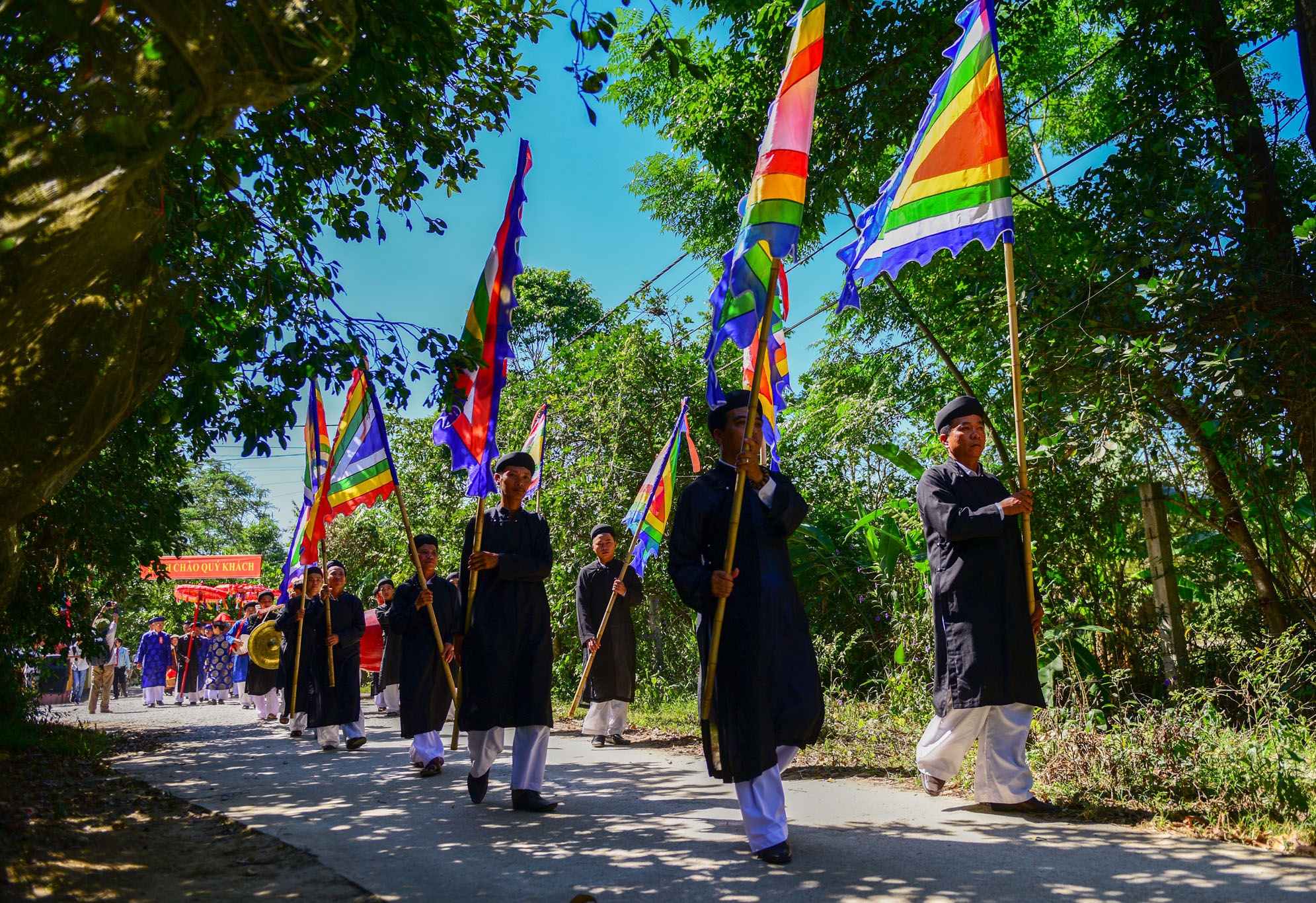 le Cung Tien Thanh Tra dang vua anh 4