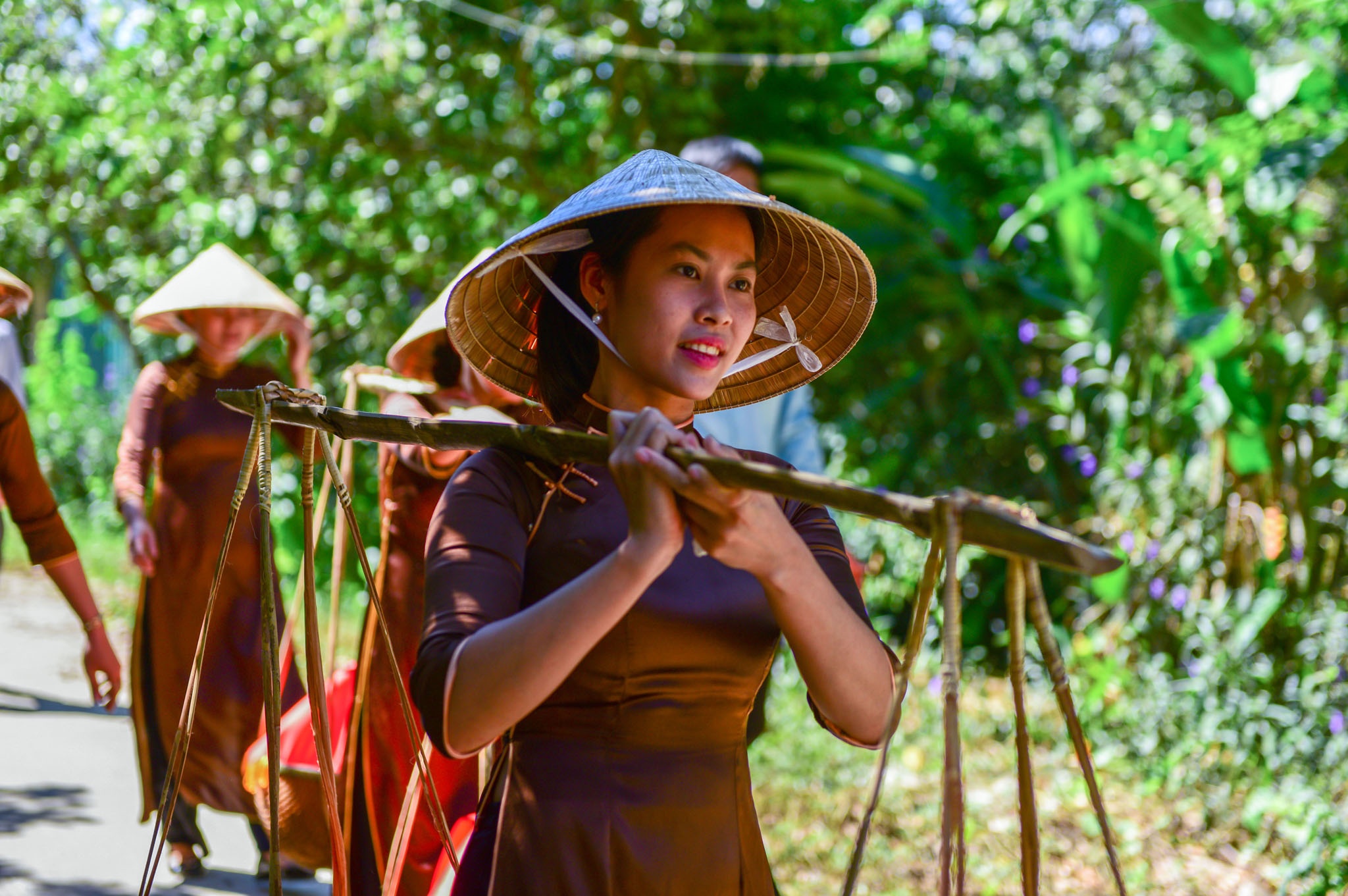 le Cung Tien Thanh Tra dang vua anh 5
