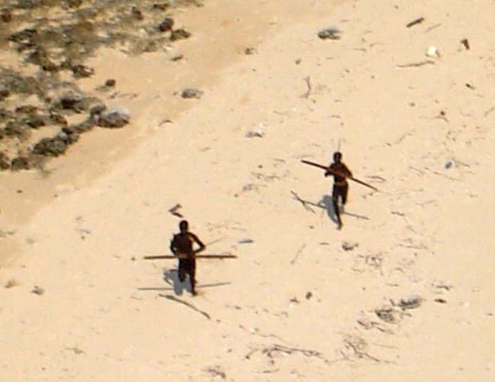 bo lac song co lap voi the gioi anh 9