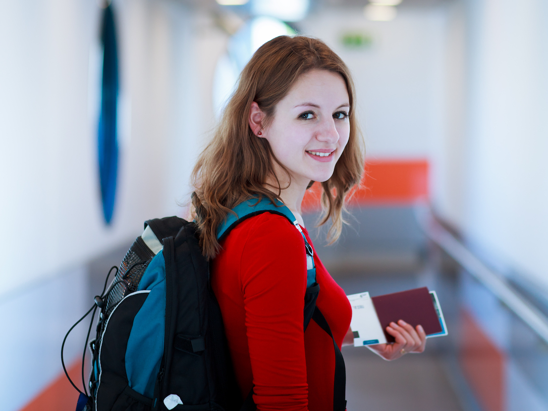 Thoi diem tot va te nhat de mua ve may bay la khi nao? hinh anh