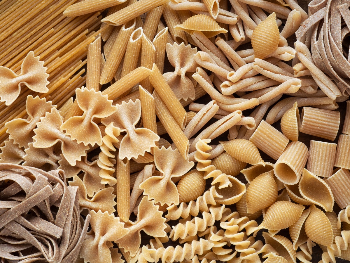 thuc pham het han van dung duoc anh 1