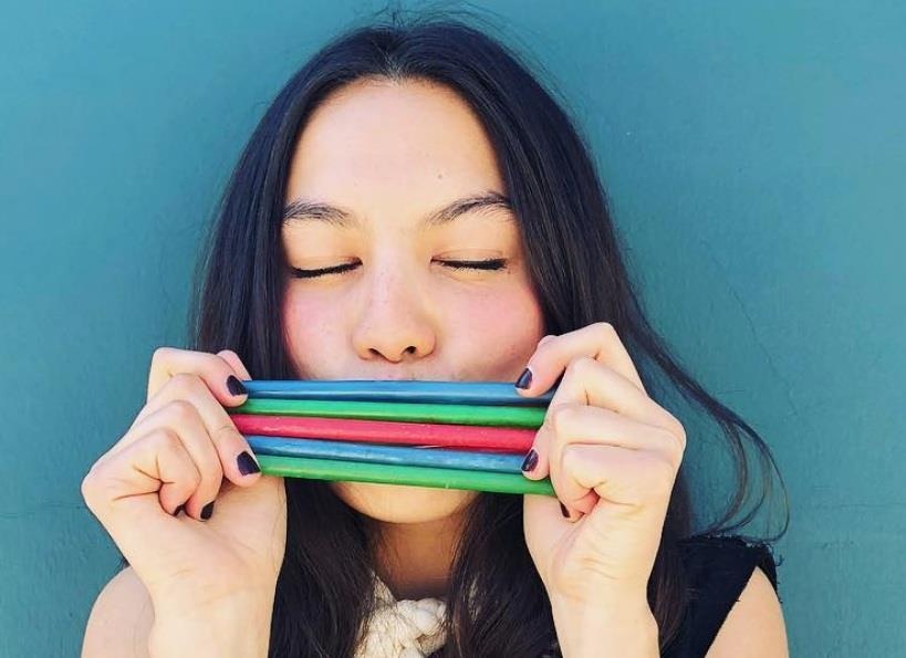 Thay the nhua, ong hut lam tu rong bien va gao co the an duoc hinh anh