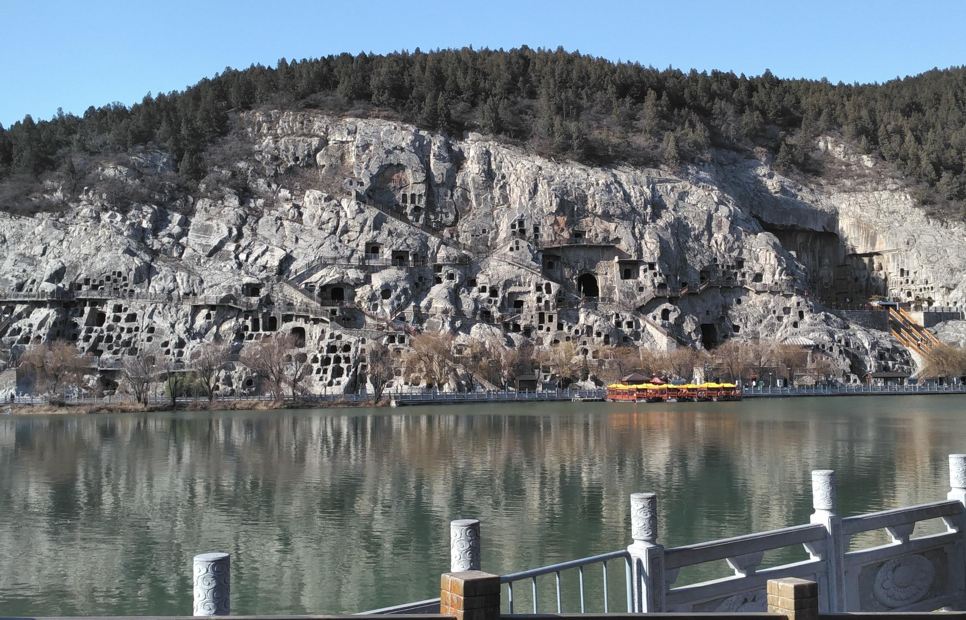 hang da Long Mon anh 1