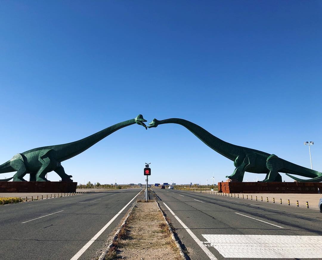 tuong khung long hon nhau o Trung Quoc anh 6