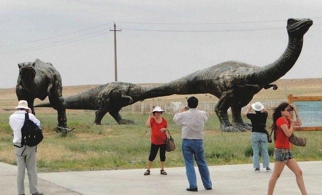 tuong khung long hon nhau o Trung Quoc anh 7