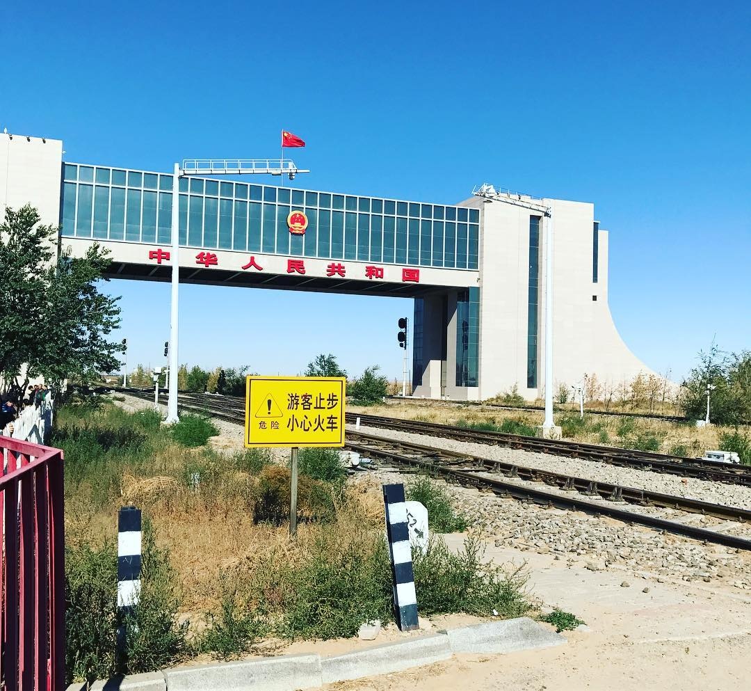 tuong khung long hon nhau o Trung Quoc anh 15