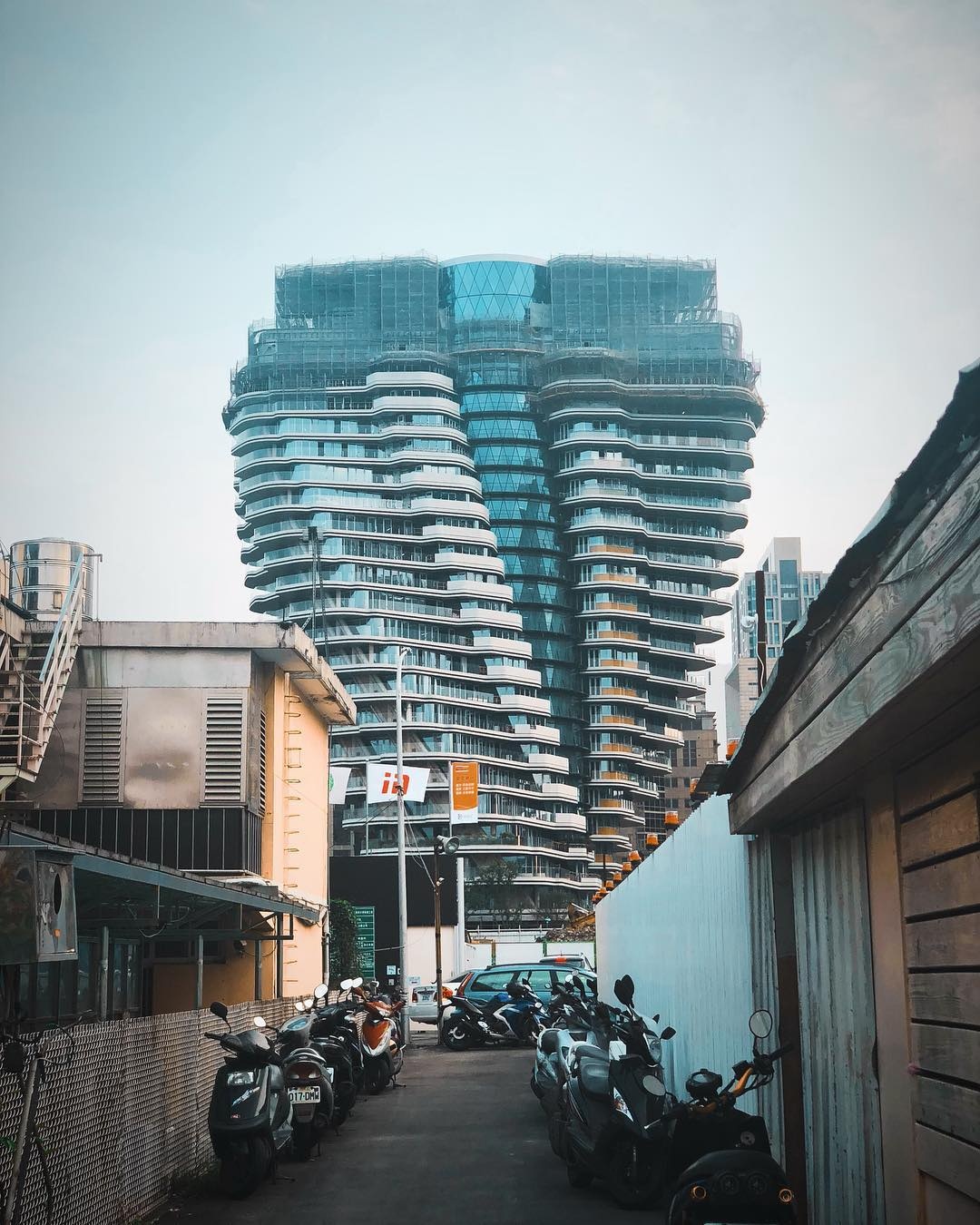 toa nha hinh chuoi DNA anh 4