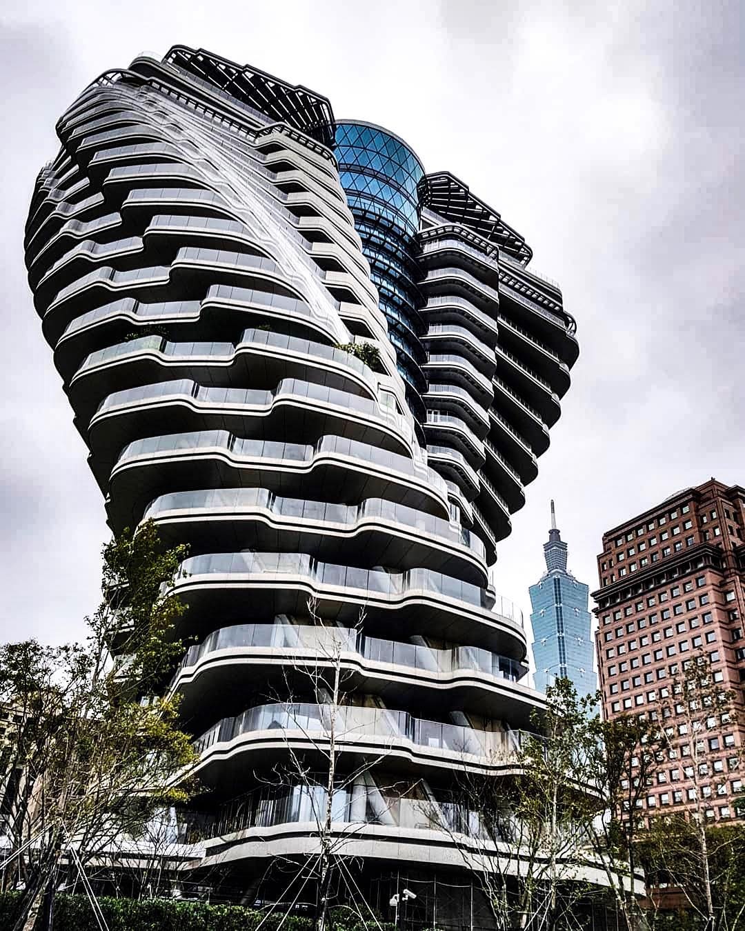 toa nha hinh chuoi DNA anh 5