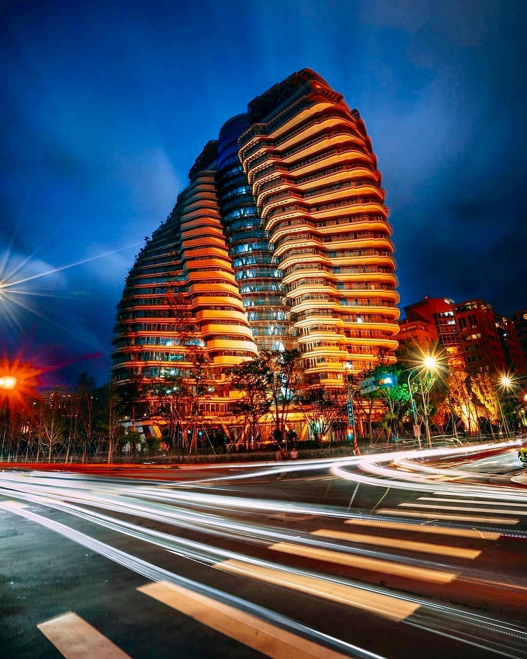 toa nha hinh chuoi DNA anh 9