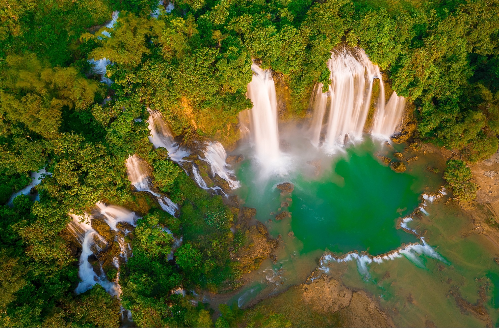 thac Ban Gioc mua lua chin anh 9