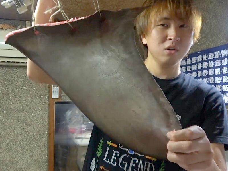 Tu con ca map dau bua 200 kg, lay vay lam mon sup hao hang hinh anh