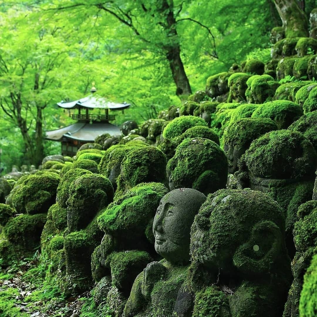 ngoi den co 1.200 tuong da anh 7