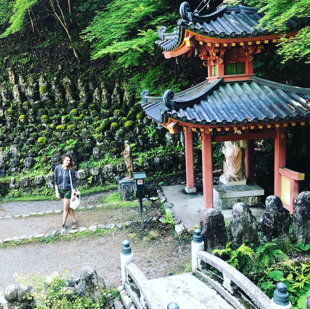 ngoi den co 1.200 tuong da anh 10