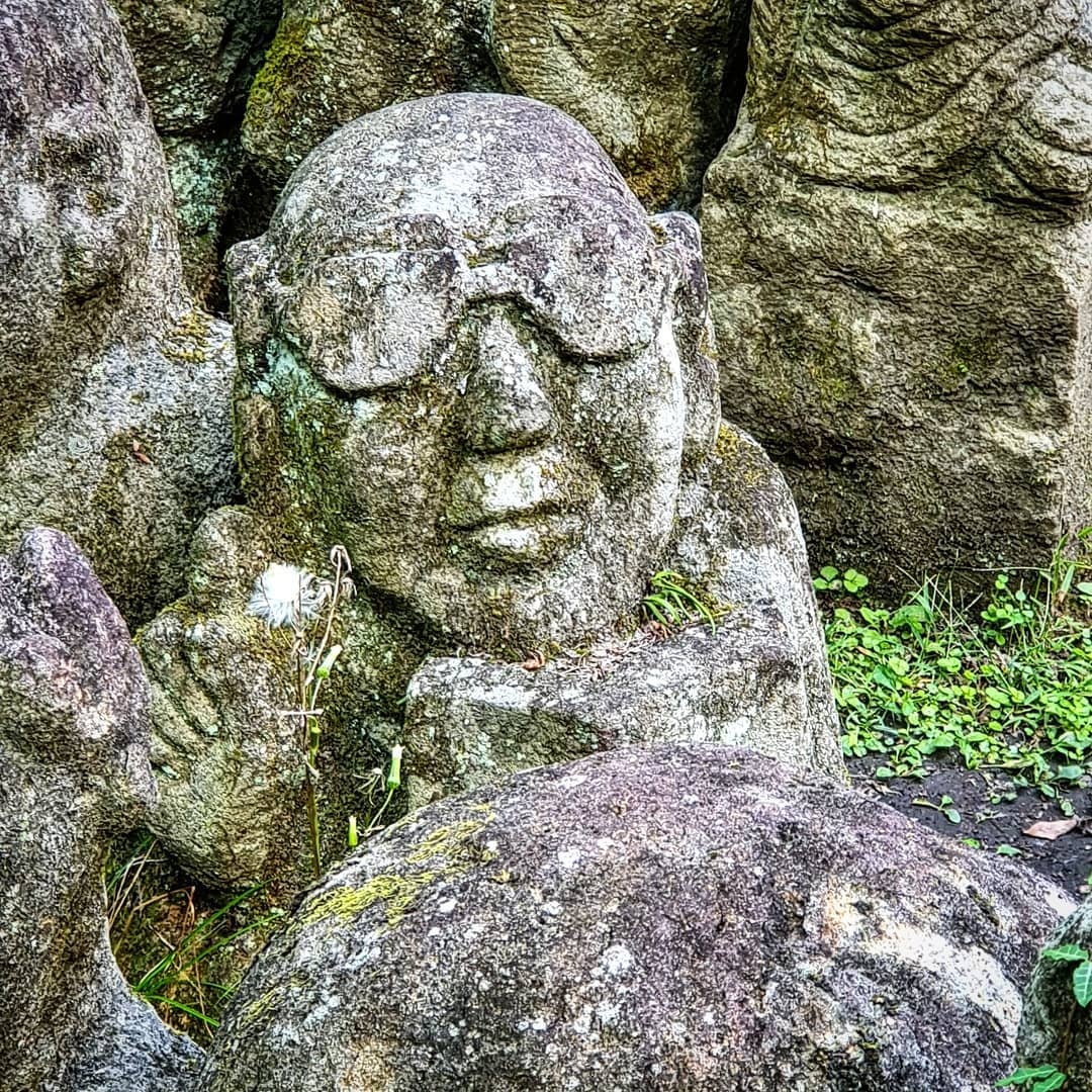 ngoi den co 1.200 tuong da anh 16