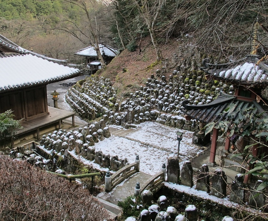 ngoi den co 1.200 tuong da anh 20