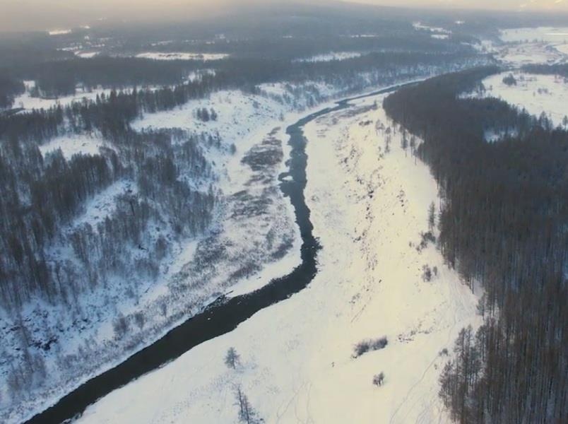 Dong song o thanh pho bang van chay trong thoi tiet -40 do C hinh anh