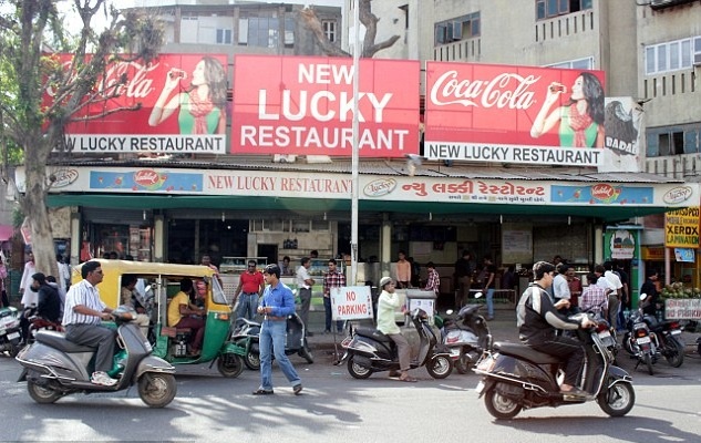 nha hang co 12 quan tai anh 1