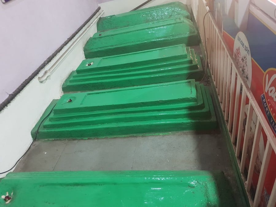 nha hang co 12 quan tai anh 8