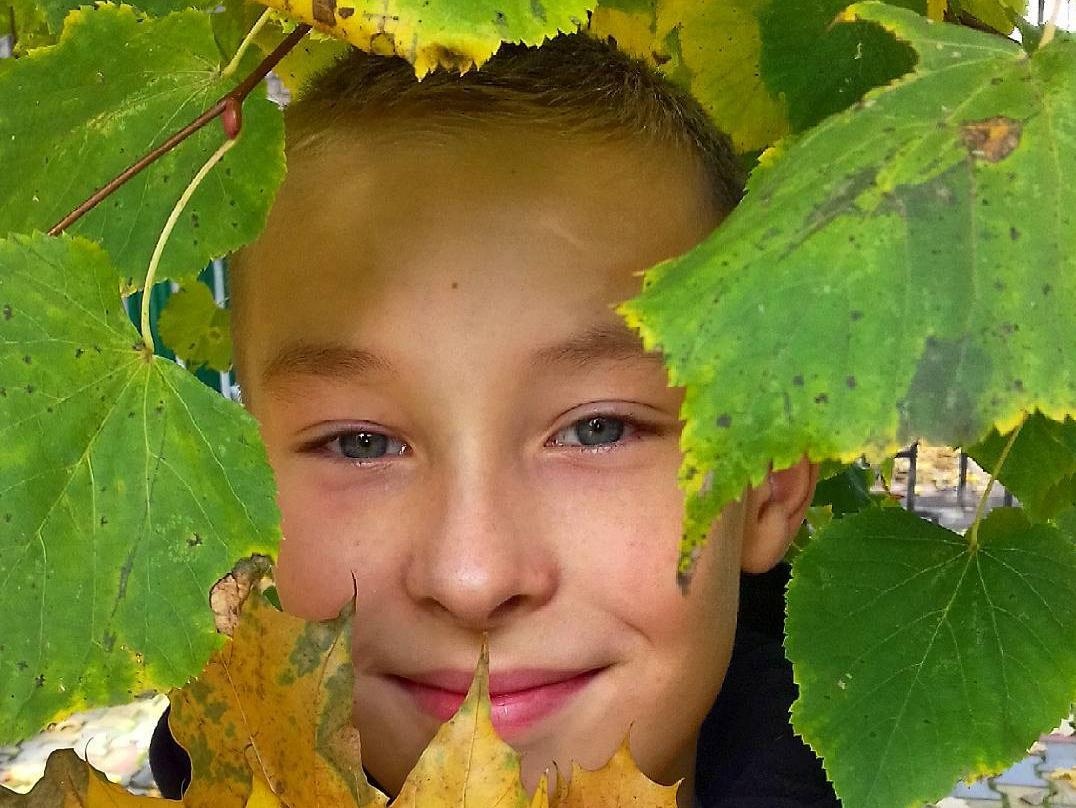 Nuoc Nga do vang, dep nao long khi dat troi sang thu hinh anh