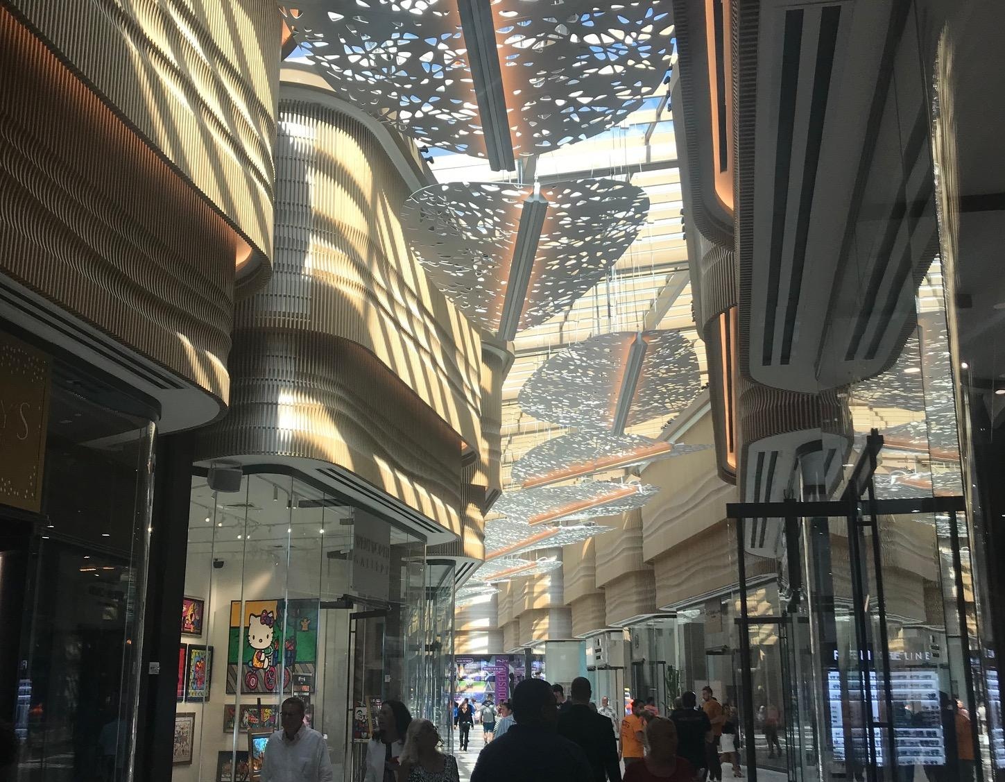 khach san hinh dan guitar anh 9