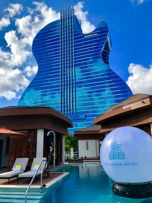 khach san hinh dan guitar anh 14