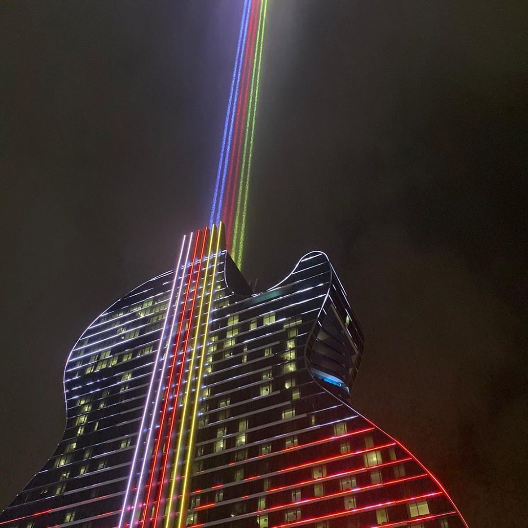 khach san hinh dan guitar anh 5