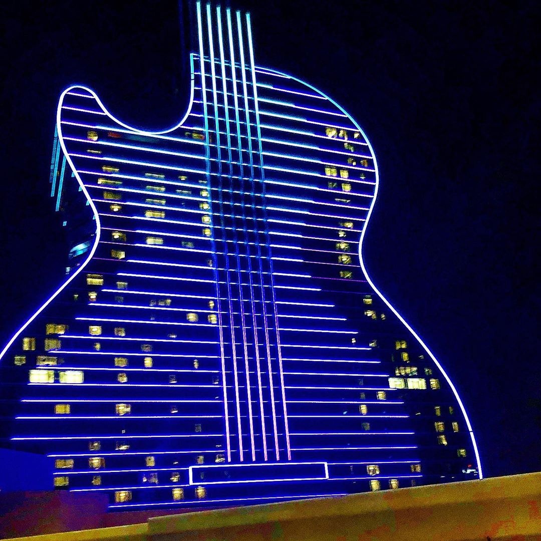 khach san hinh dan guitar anh 7