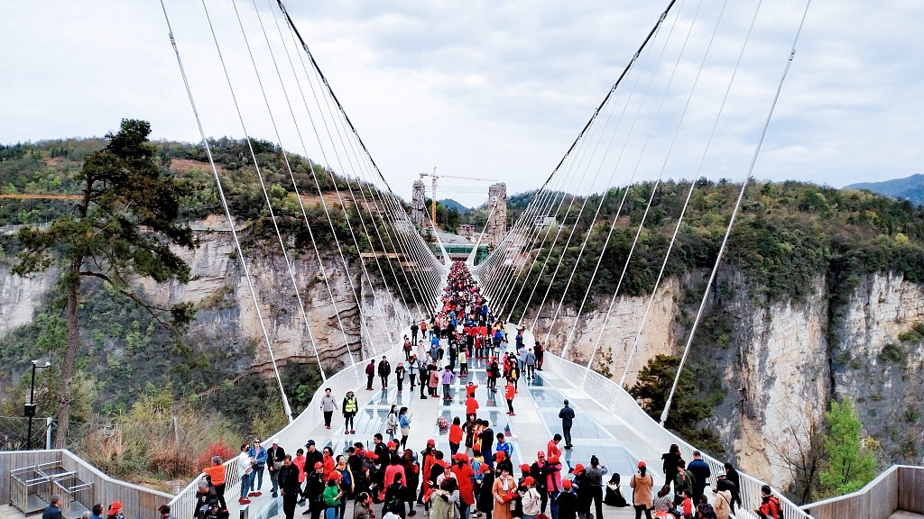 Trung Quốc đóng cửa cầu kính ảnh 4 Trung Quoc dong cua cau kinh anh 4