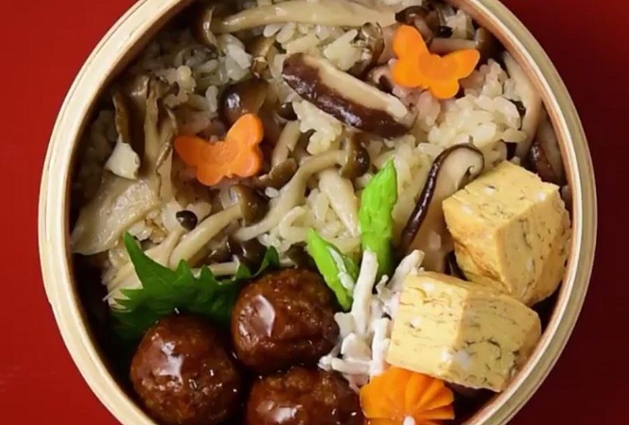 Com nam Nhat Ban - bua trua de lam cho hoi cong so hinh anh