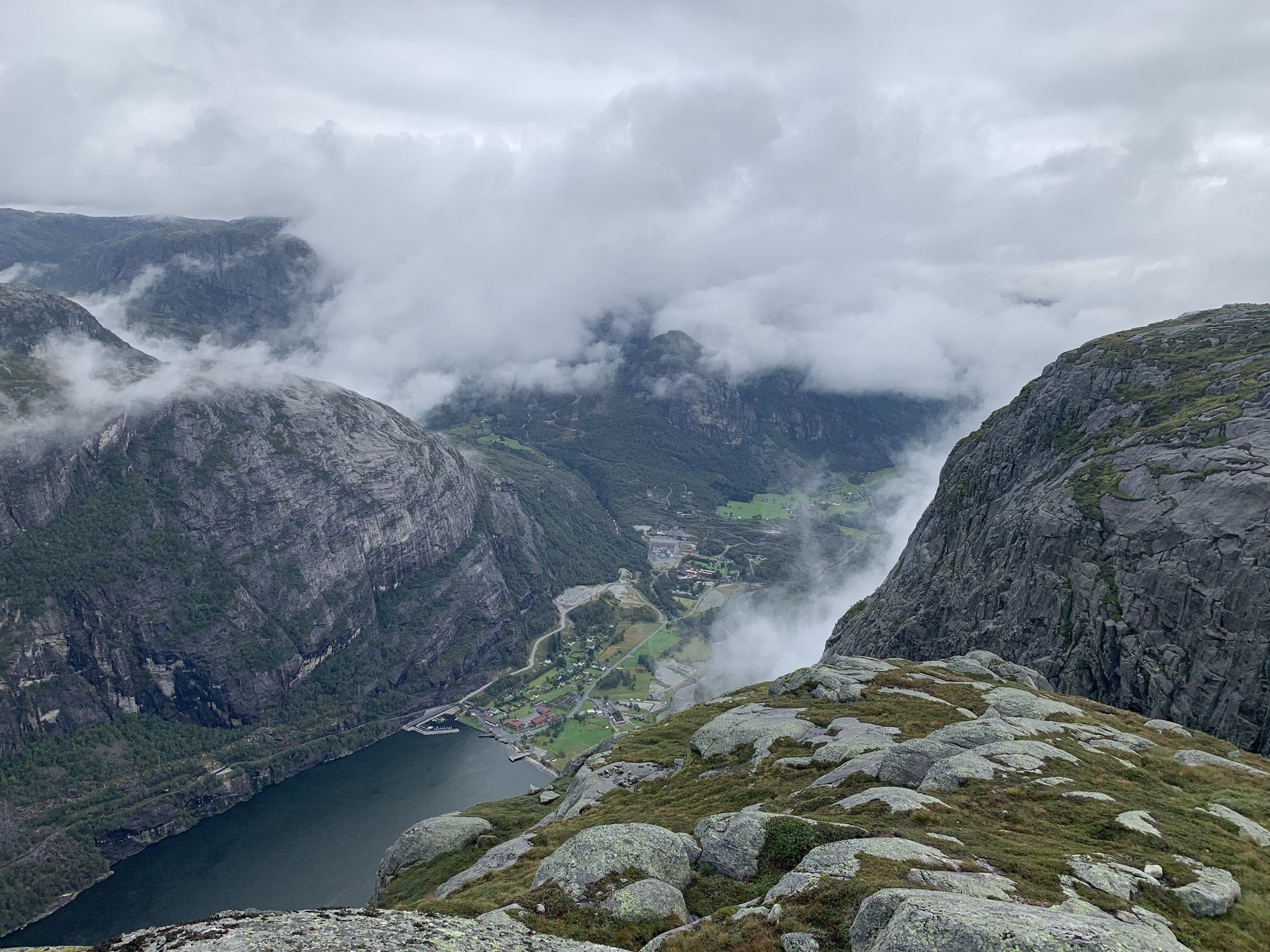 tang da Kjeragbolten anh 15